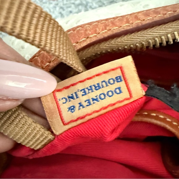 Dooney Bourke Women's Hobo Bag Pearl Ostrich Cream Brown Leather Shoulder Bag - Picture 15 of 16